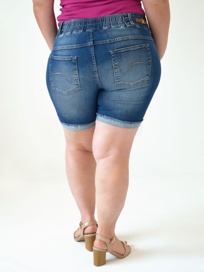 Shorts Jeans c/ Lycra e Elástico Barra Desfiada Plus Size, Realist Plus, Grassottelli Plus